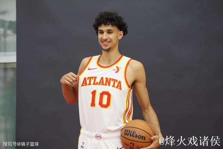 里萨谢全场9投5中,三分2中0得到10分3篮板2助攻2抢断 里萨谢全场9投5中,三分2中0得到10分3篮板2助攻2抢断